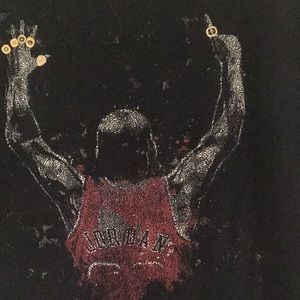 Men’s black T-shirt